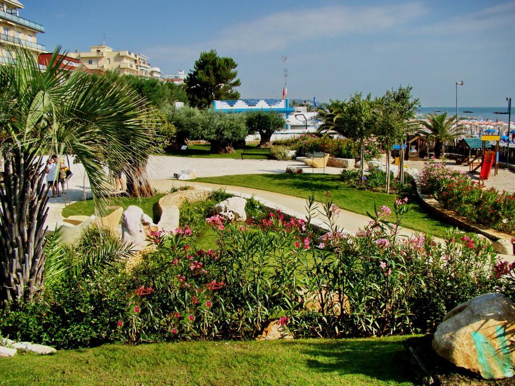Residence Acquamarina San Benedetto del Tronto Exterior foto